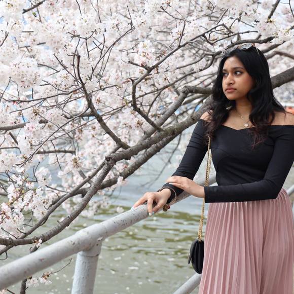 Meet your Posher, Divya - Picture 1 of 1